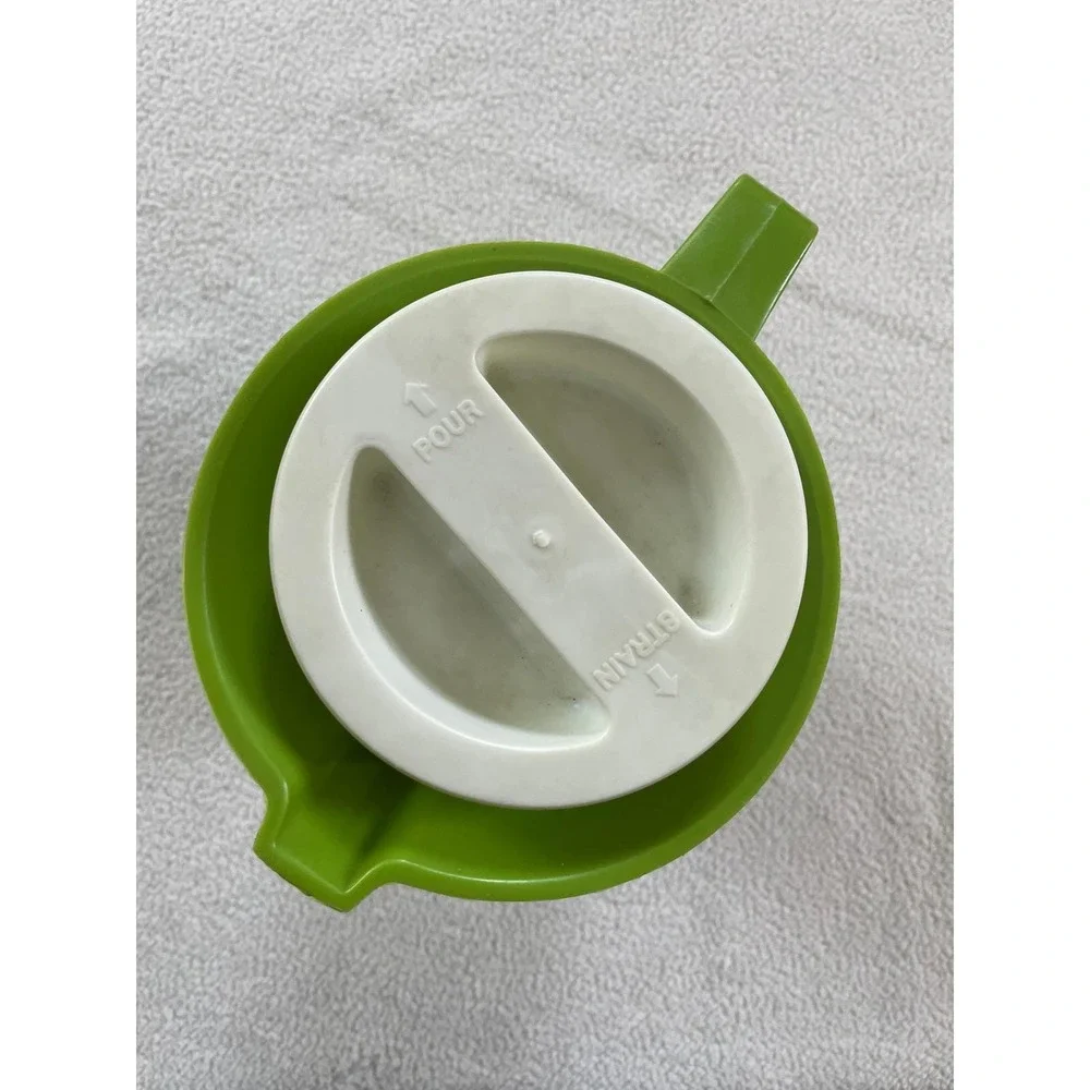 60s Lustro-Ware Pitcher Avocado Green‎ Vintage L-50 Plastic Pour Strain Lid USA